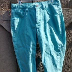 Lee Rider light turquoise Capri pants